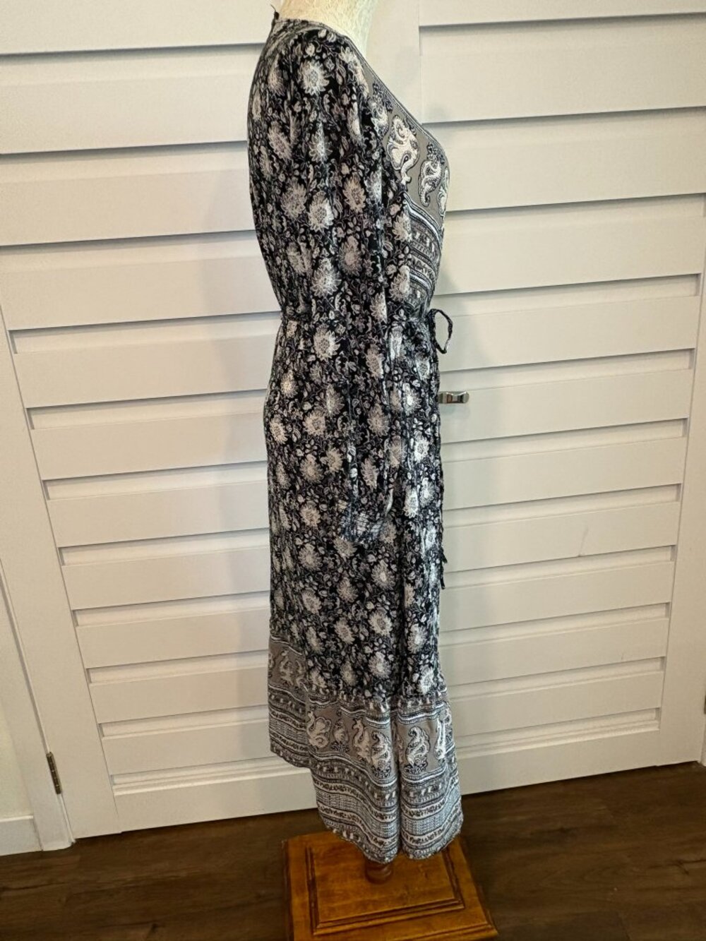 Lucky Brand Black White Paisley Floral Boho Festival Beth Dutton Wrap Midi Dress - Picture 10 of 14